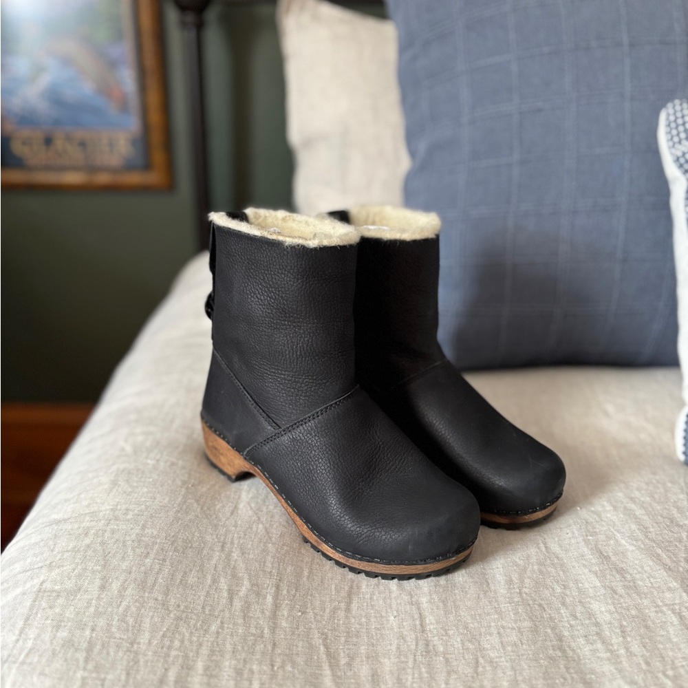 Sanita Silkan Wood Boot in Black Leather Size 37